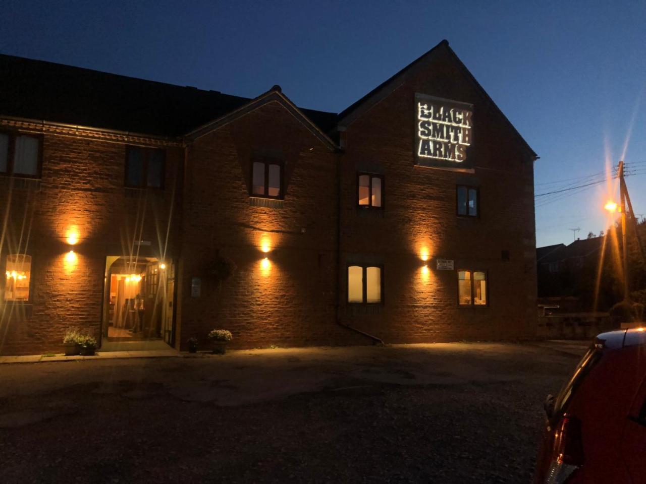 The Blacksmith Arms Bed & Breakfast Alton  Exterior photo